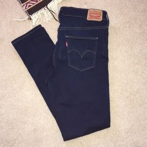 NEW Slimming Skinny Levi’s - size 31 (10)